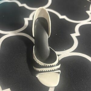 Just The Right Shoe miniature